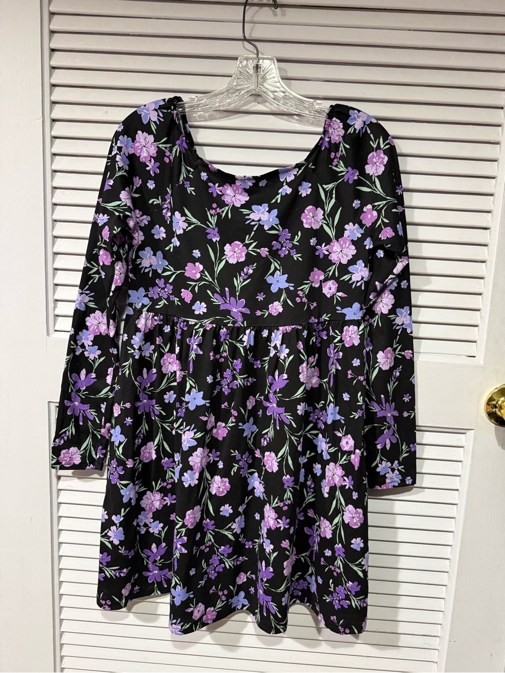 Place Black Floral Long-Sleeve Dress with Lavender and Lilac Blossoms Sz XL 14